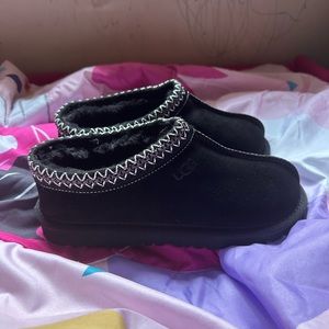 Ugg Tasman slippers
